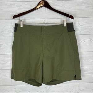 REI Co-Op Olive Green Screeline Hiking Outdoor Shorts Size 12 lightweight